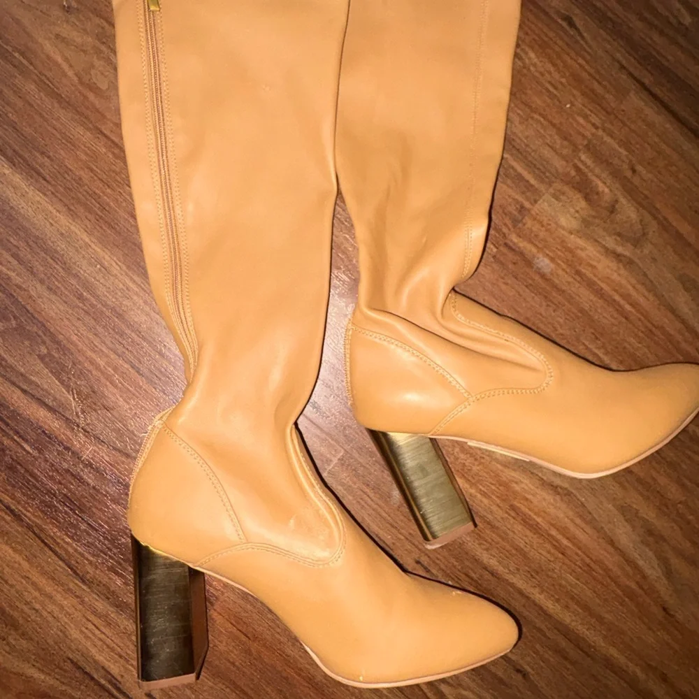 Franco Sarto Camel Knee-High Boots – Gold Block Heel – Size 8